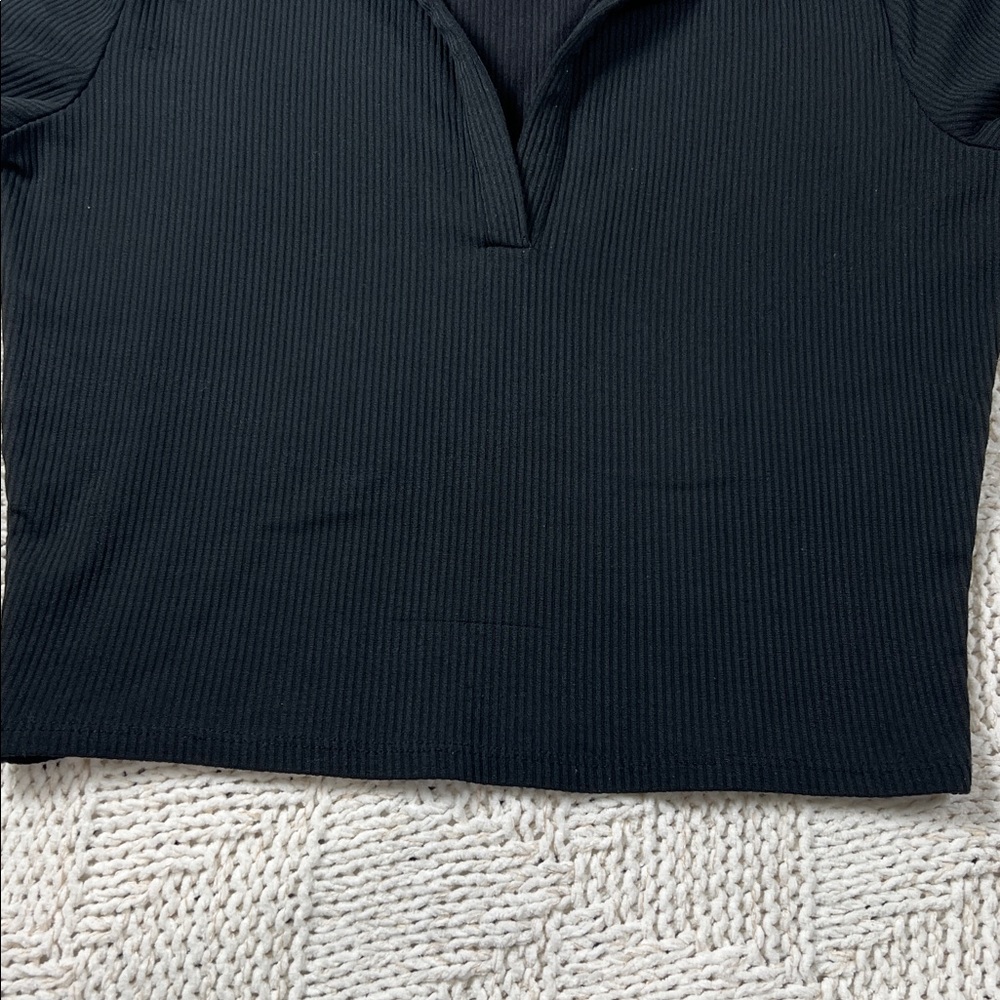 Hollister Ribbed Baby Tee - Picture 4 of 10